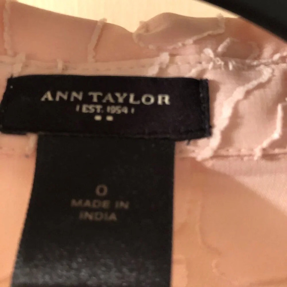 Ann Taylor Womens Pink Textured Long Sleeve Button-Down Blouse Top Size 0 - Picture 3 of 15